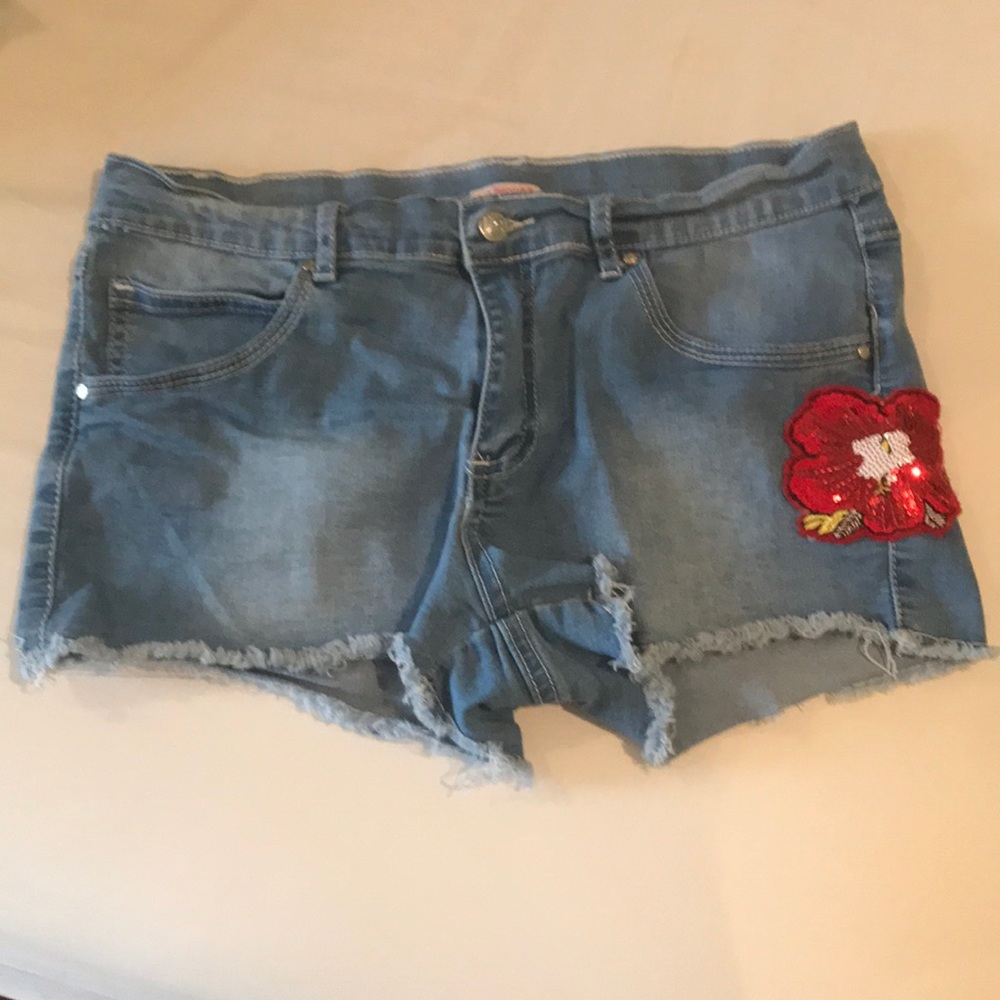 Girls shorts with flower sequined embellishment